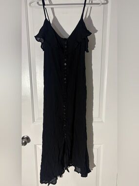Suzy Shier Black Button-Front Ruffle Midi Dress
